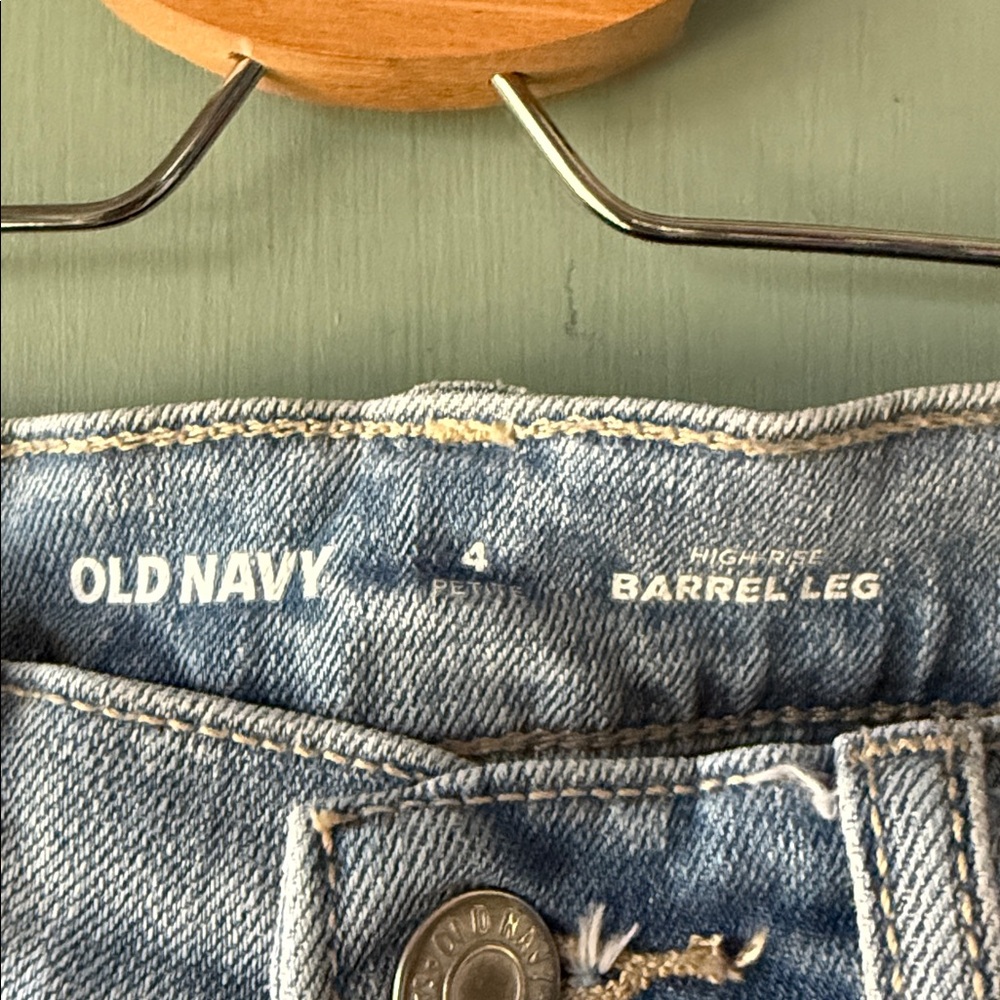 Old Navy Light Blue Barrel Leg Jeans - Picture 3 of 4